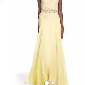 Mac Duggal ‘Mina’ Embellished Gown